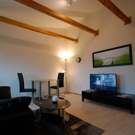 Apartamento Ga¤stehaus Am Kanal Fewo Schwebefa¤hre - #29795